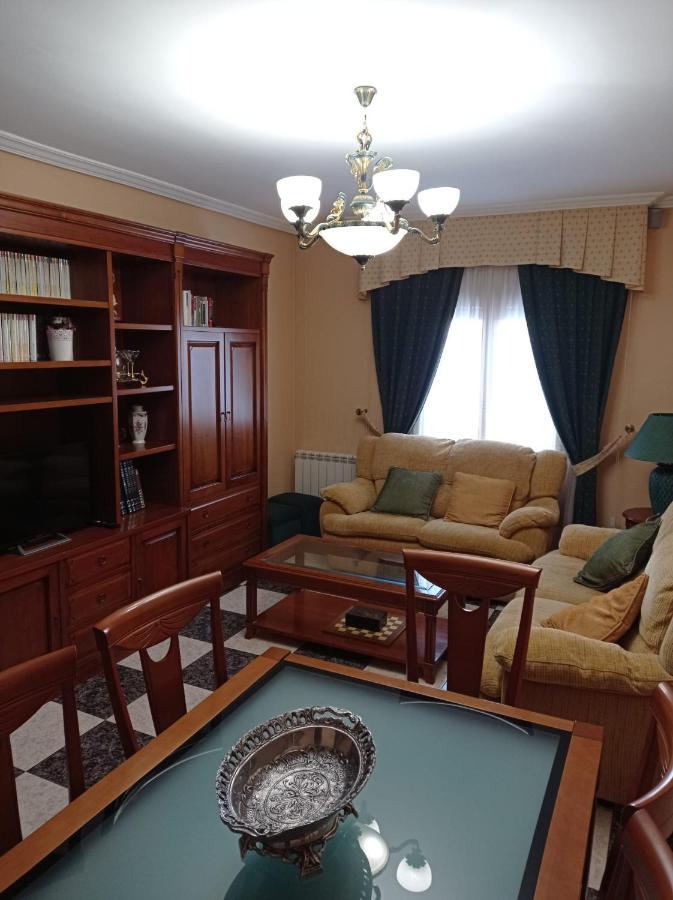 Apartamento Turistico Antigua Universidad Almagro Exteriör bild