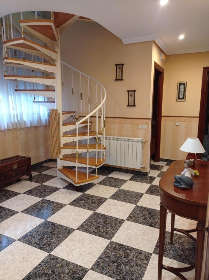 Apartamento Turistico Antigua Universidad Almagro Exteriör bild